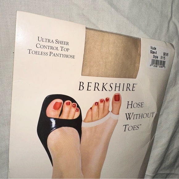 Vintage Berkshire Toeless Ultra Sheer Pantyhose - Nude - Picture 8 of 13